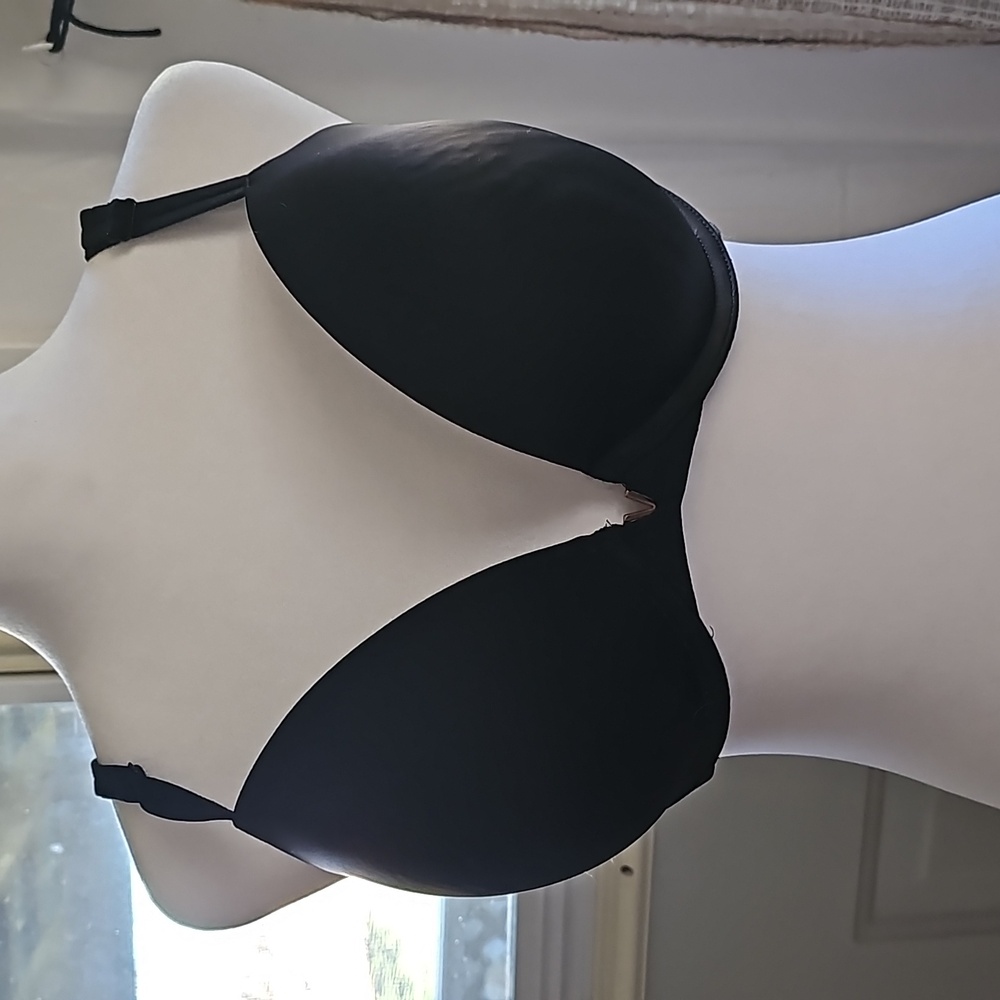 Victoria Secret Push Up Bra 34DDD